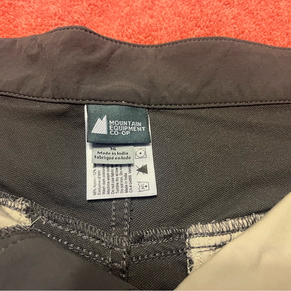 Mountain Equipment Co-op Softshell Hiking/Climbing Capris, 34-36? - Picture 3 of 10